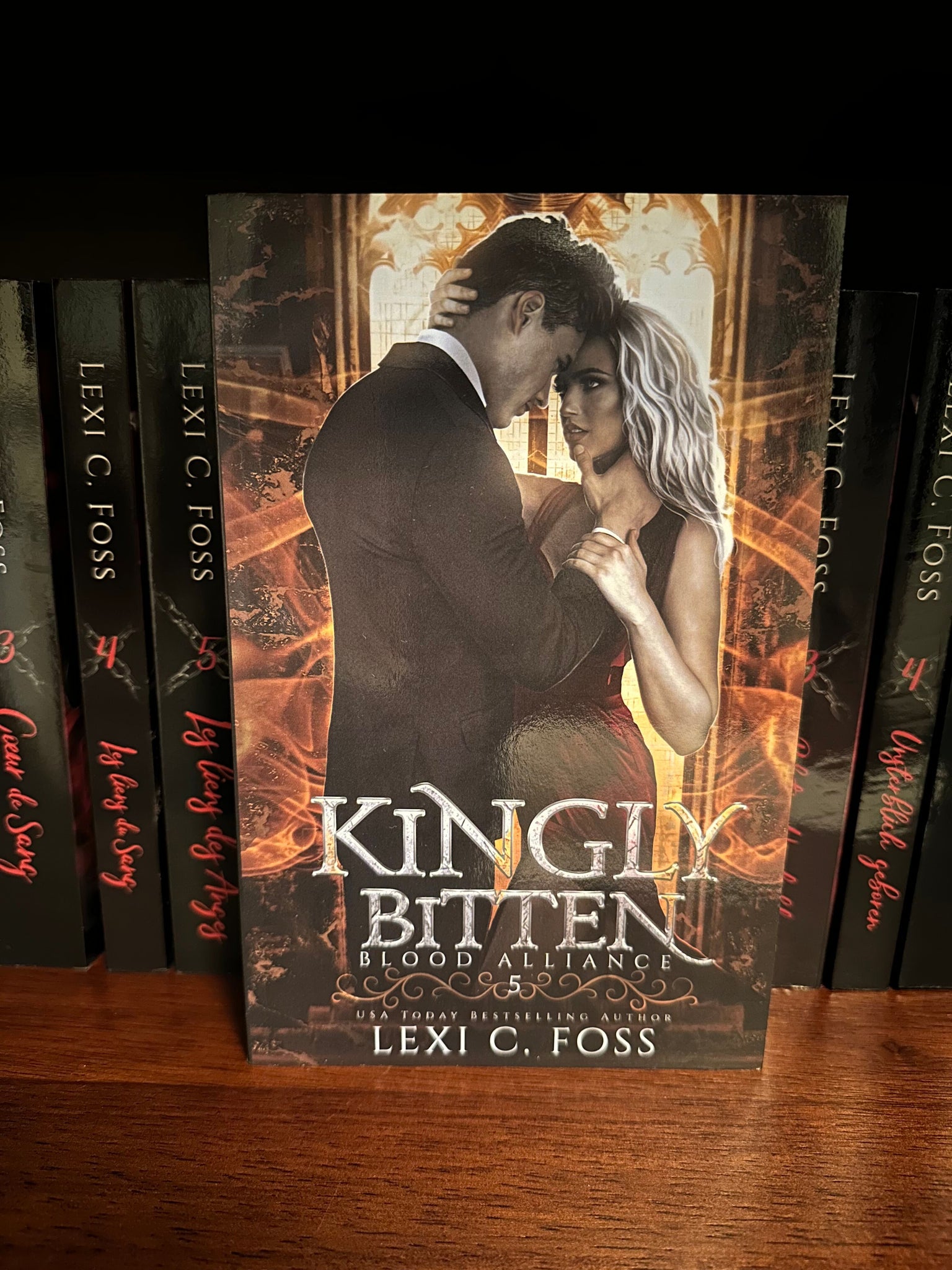 Kingly Bitten- Special Edition Paperback (Blood Alliance: Book 5)